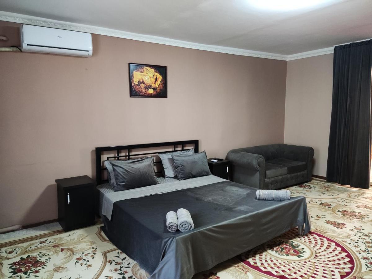 Al Mirjon Hotel Buchara Buitenkant foto